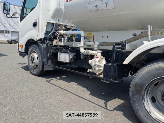 Hino DUTRO 2021-04 8524472-21