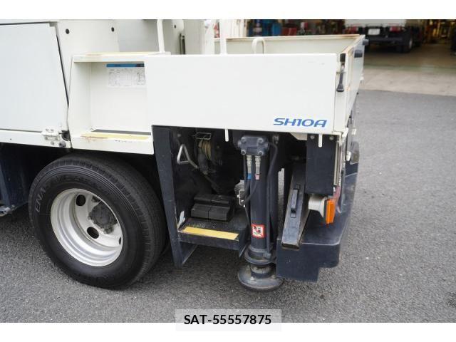 Hino DUTRO 2018-02 8524487-17