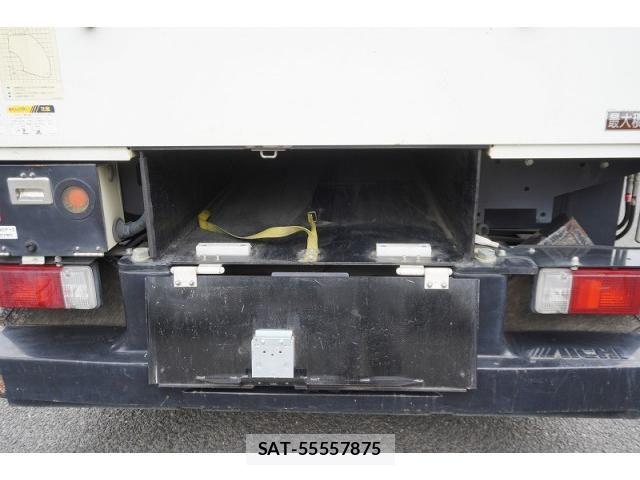 Hino DUTRO 2018-02 8524487-19