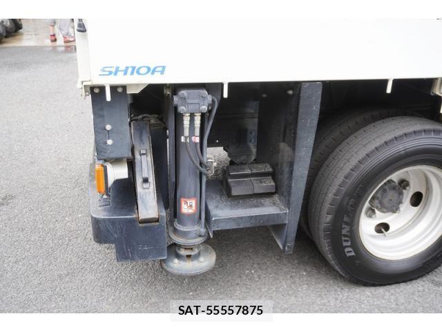 Hino DUTRO 2018-02 8524487-21