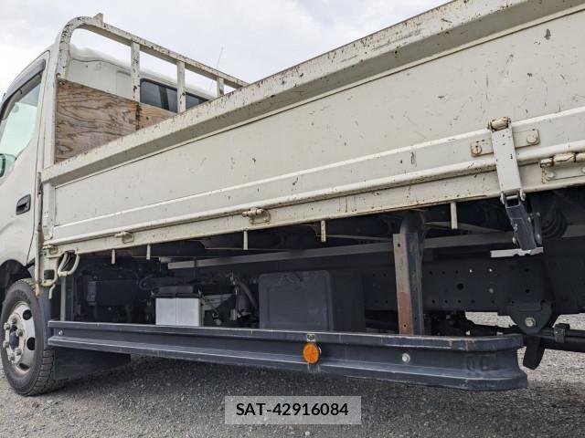 Hino DUTRO 2019-10 8524531-19