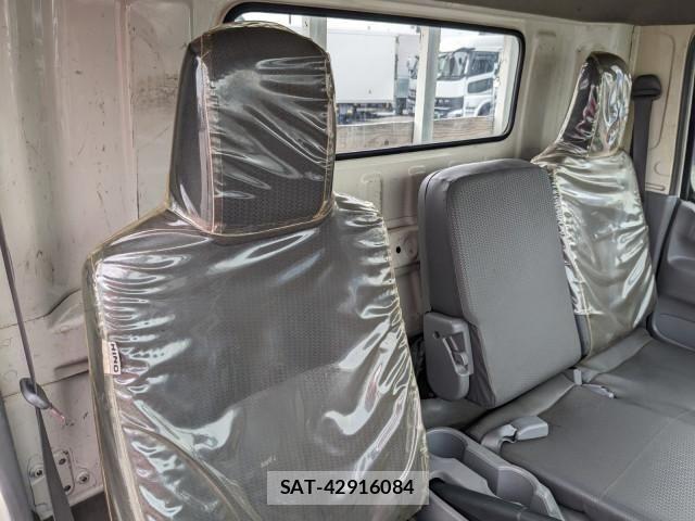 Hino DUTRO 2019-10 8524531-25