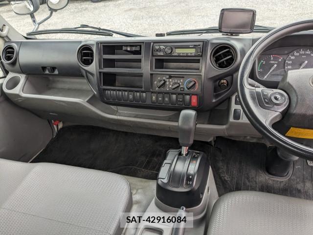 Hino DUTRO 2019-10 8524531-26