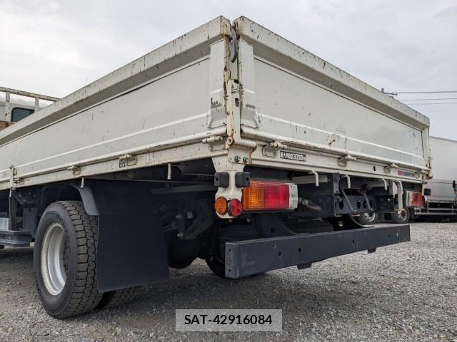 Hino DUTRO 2019-10 8524531-6