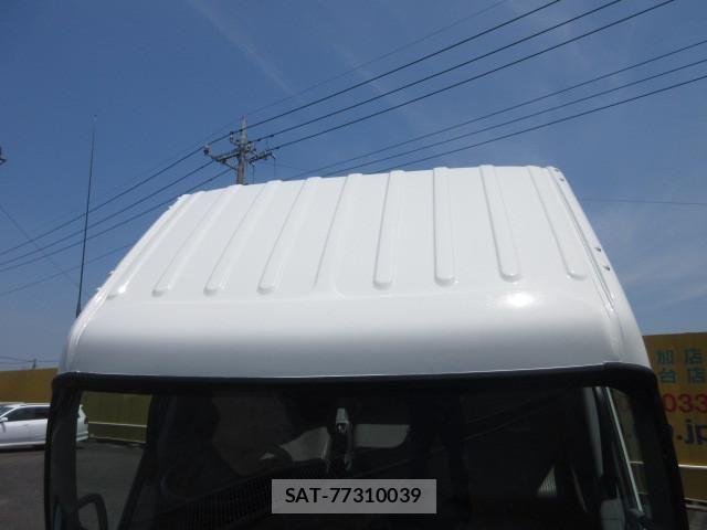 Hino DUTRO 2016-03 8524489-11