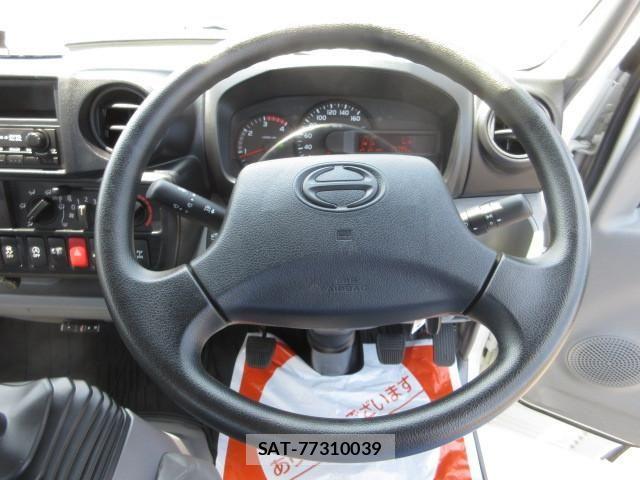 Hino DUTRO 2016-03 8524489-13
