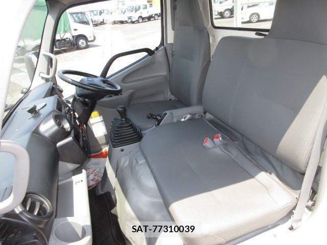 Hino DUTRO 2016-03 8524489-20