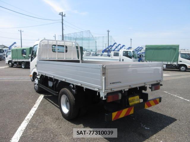 Hino DUTRO 2016-03 8524489-2
