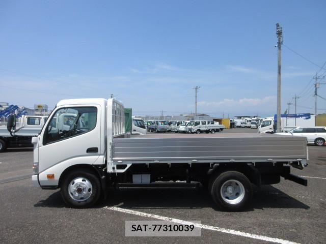 Hino DUTRO 2016-03 8524489-4