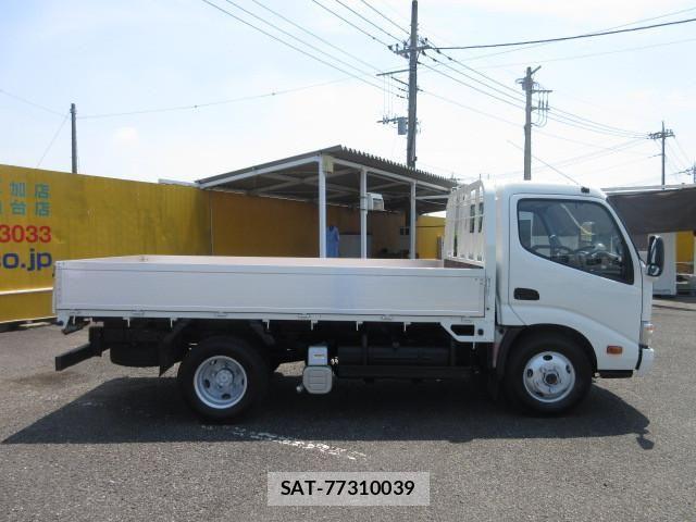 Hino DUTRO 2016-03 8524489-5