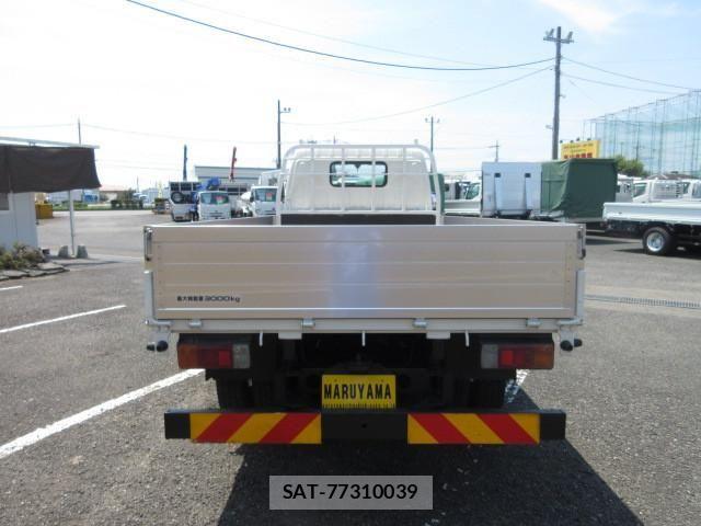 Hino DUTRO 2016-03 8524489-6