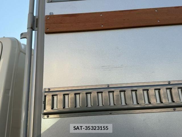 Hino DUTRO 2025-01 8524455-14
