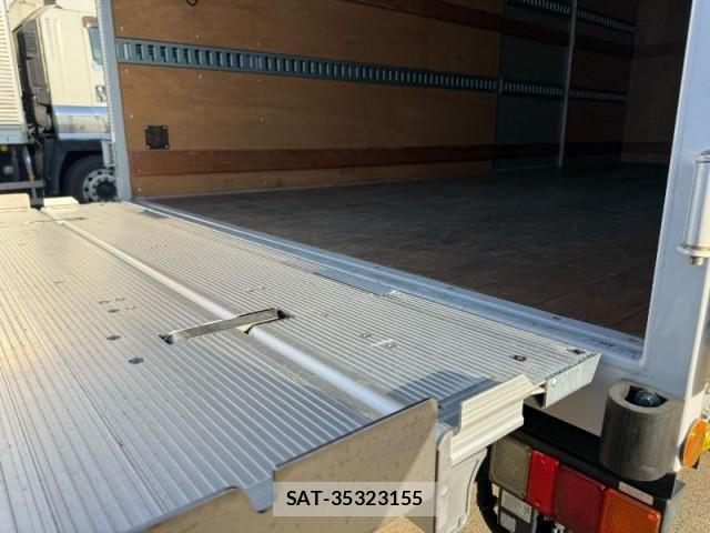 Hino DUTRO 2025-01 8524455-18