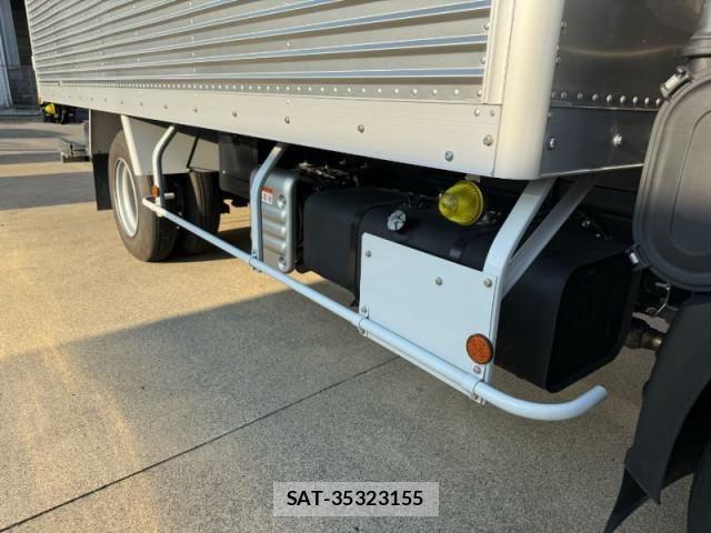 Hino DUTRO 2025-01 8524455-22