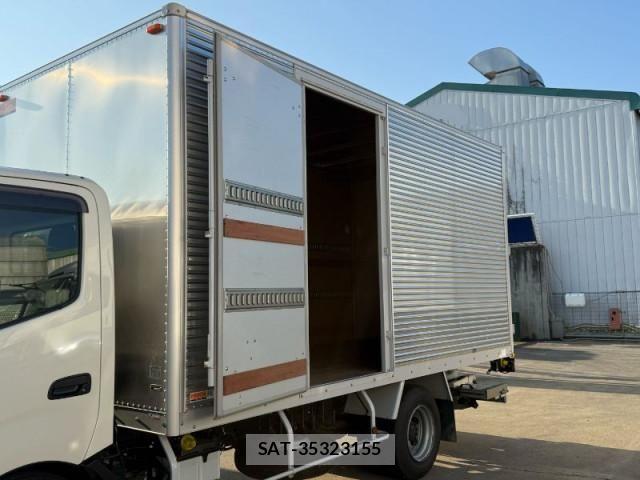 Hino DUTRO 2025-01 8524455-7