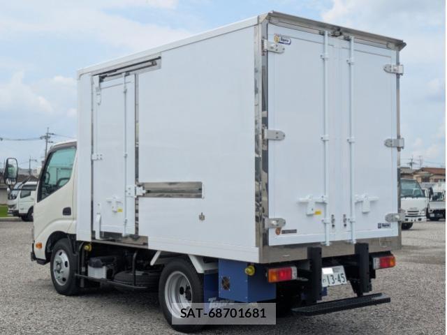 Hino DUTRO 2026-01 8524454-3