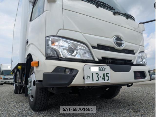 Hino DUTRO 2026-01 8524454-4