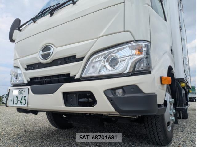 Hino DUTRO 2026-01 8524454-5