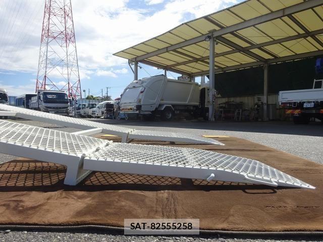 Hino DUTRO 2026-01 8561713-13