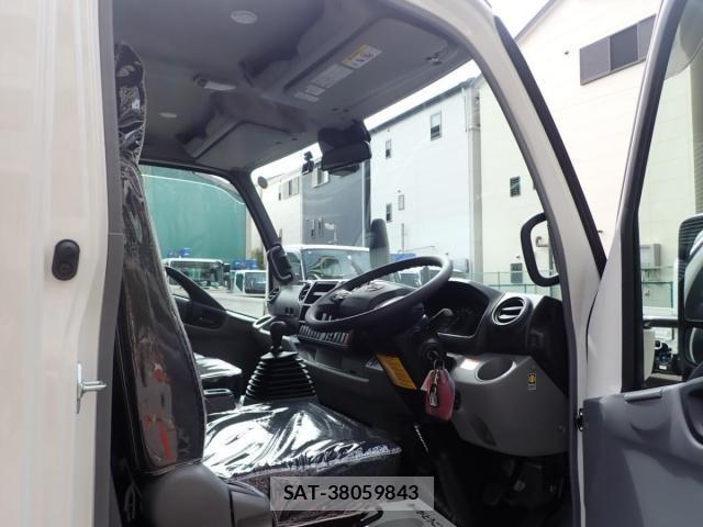 Hino DUTRO 2026-02 8561722-11