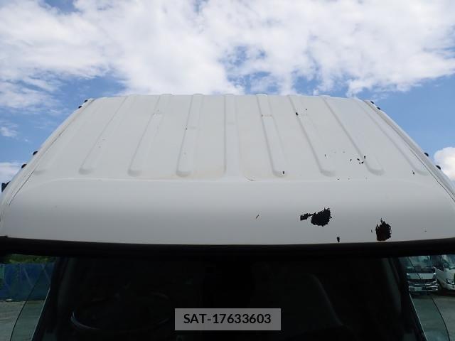 Hino DUTRO 2013-12 8561736-25