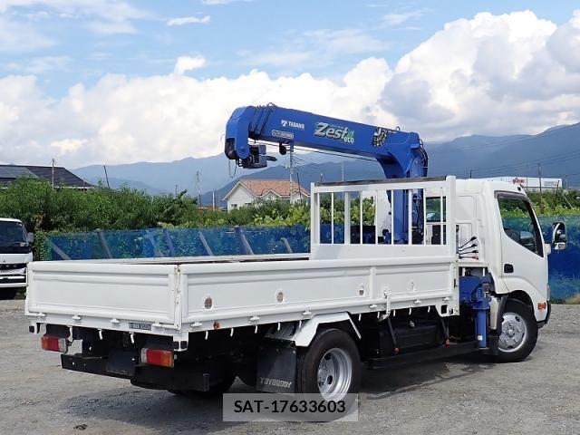 Hino DUTRO 2013-12 8561736-2