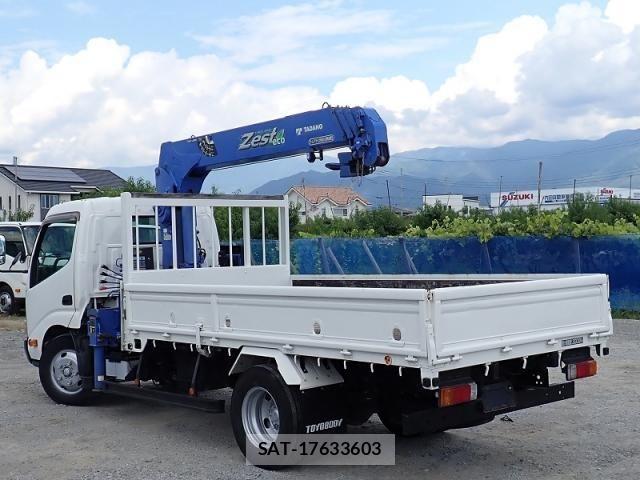 Hino DUTRO 2013-12 8561736-3