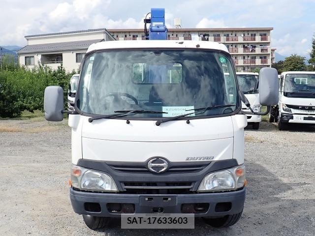 Hino DUTRO 2013-12 8561736-4