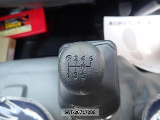 Hino DUTRO 2026-02 8561724-14