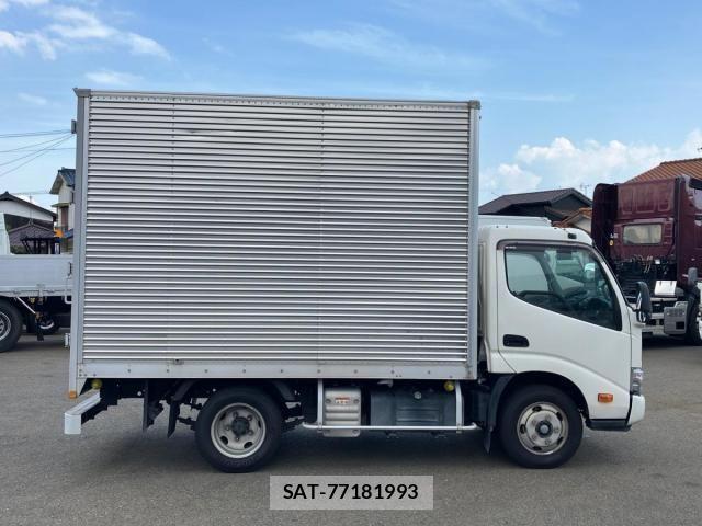 Hino DUTRO 2023-11 8561726-5