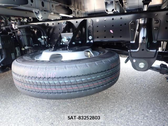 Hino DUTRO 2026-02 8561729-10