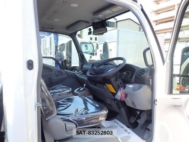 Hino DUTRO 2026-02 8561729-11