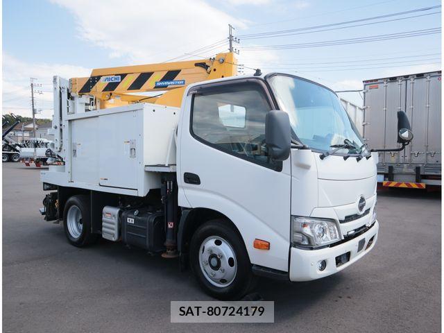 Hino DUTRO 2020-03 8561740-1