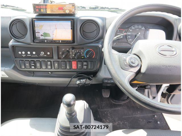 Hino DUTRO 2020-03 8561740-23
