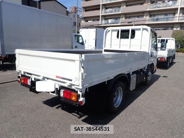 Hino DUTRO 2026-02 8561734-3
