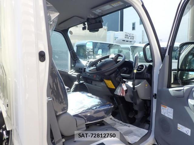 Hino DUTRO 2025-12 8561725-10