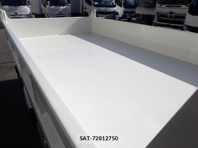 Hino DUTRO 2025-12 8561725-4