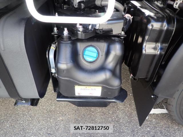 Hino DUTRO 2025-12 8561725-6