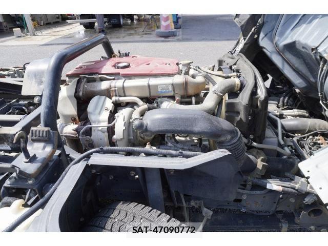 Hino DUTRO 2018-11 8561732-15