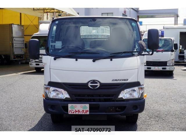 Hino DUTRO 2018-11 8561732-1