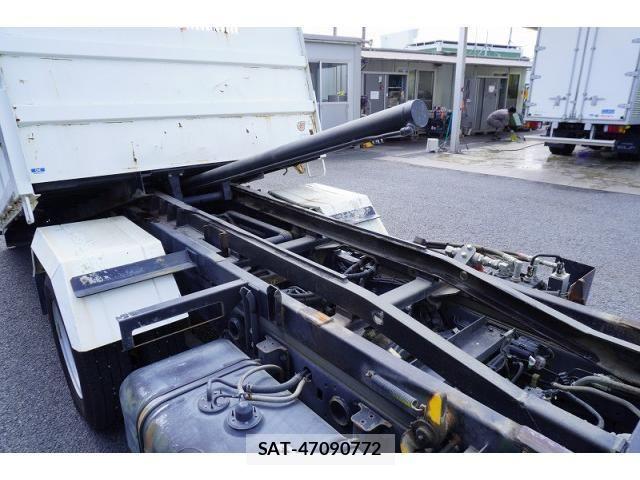 Hino DUTRO 2018-11 8561732-19