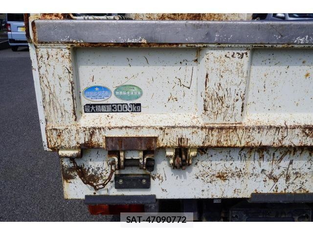 Hino DUTRO 2018-11 8561732-23