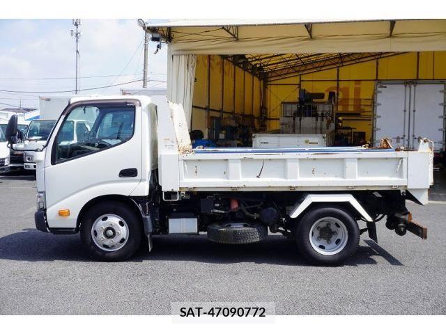 Hino DUTRO 2018-11 8561732-2
