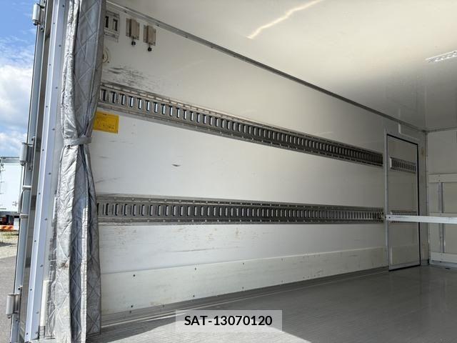 Hino DUTRO 2017-12 8561744-22