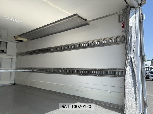 Hino DUTRO 2017-12 8561744-24