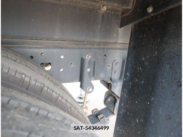 Hino DUTRO 2018-03 8561738-18