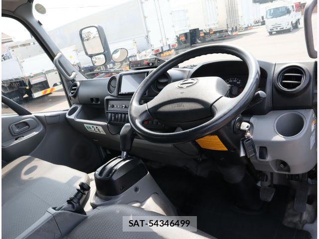 Hino DUTRO 2018-03 8561738-22