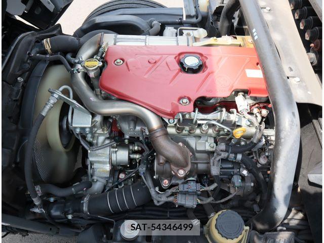 Hino DUTRO 2018-03 8561738-28