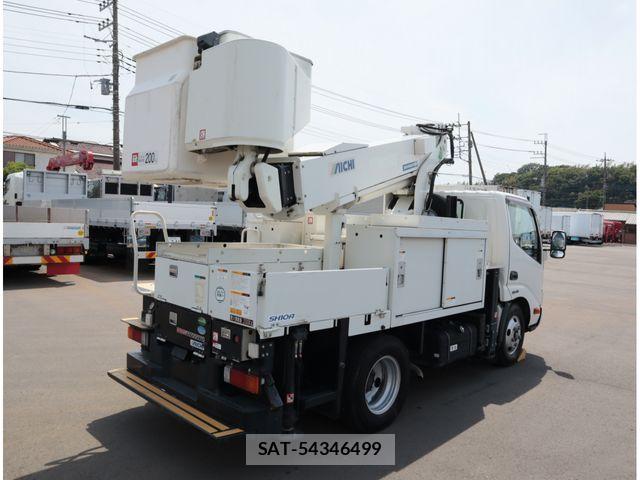 Hino DUTRO 2018-03 8561738-2