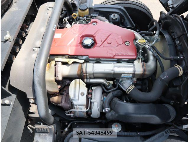 Hino DUTRO 2018-03 8561738-29